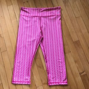 Vineyard Vines Cropped  whale tail leggings